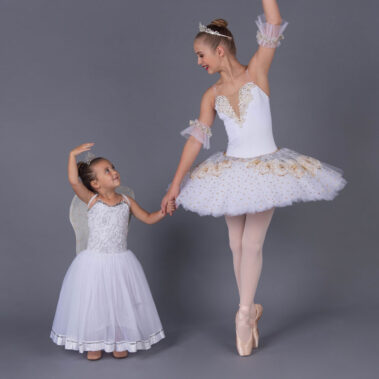 Young girl with Youth girl ballerina pose